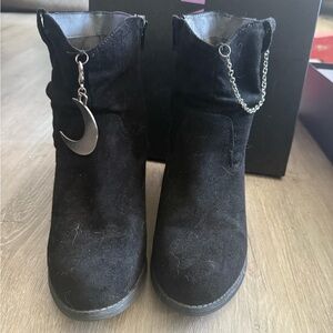 Pop Black Ankle Boots with Silver Zipper and Chunky Heel